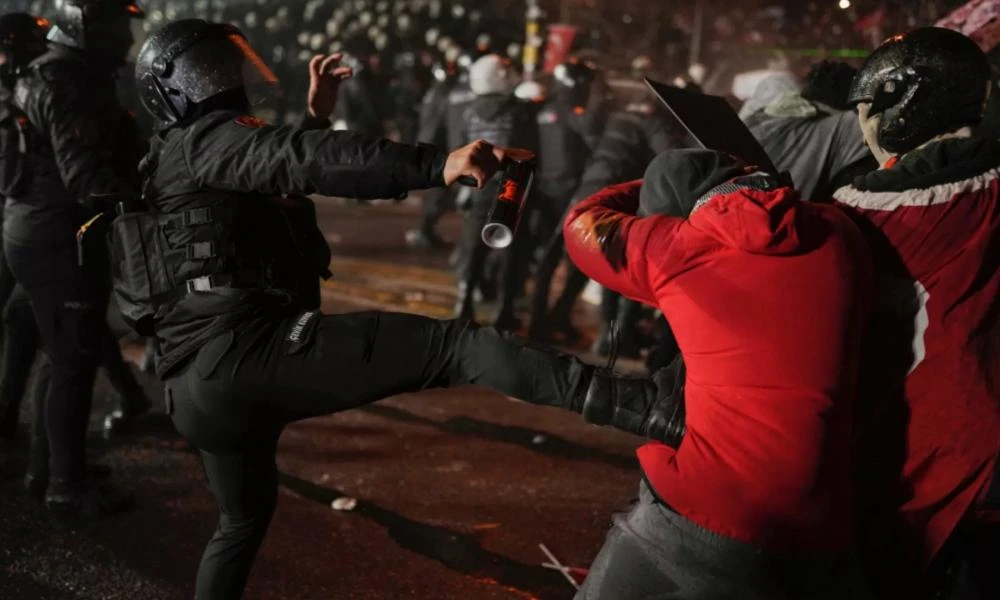 Πολεμικό το κλίμα στην Τουρκία! Χιλιάδες οι συλλήψεις διαδηλωτών-Ο Ερντογάν ελέγχει δικαστήρια, ΜΜΕ, αστυνομία